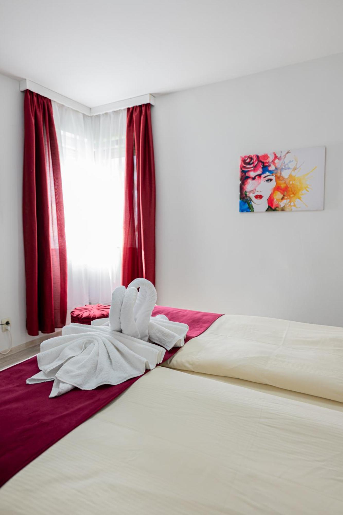 Hidden Gem Apartment Mostar Bagian luar foto